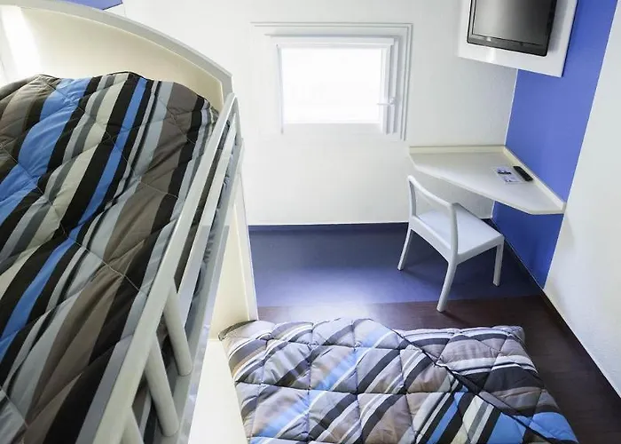 Hotel Hotelf1 Le Mans Sud